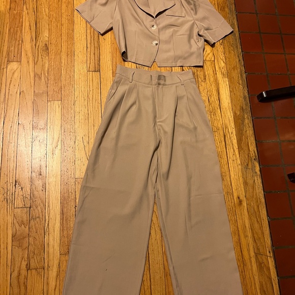 New Dazy pants and cropped flowing blazer size M - Picture 5 of 13